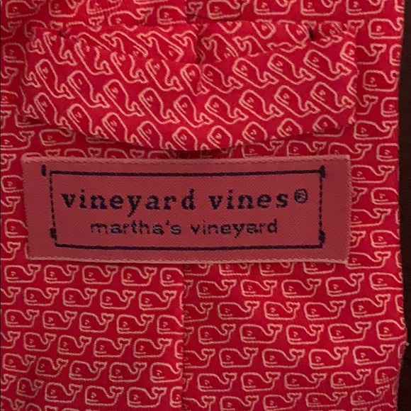 Vineyard Vines Red/Pink Tie - Picture 3 of 4